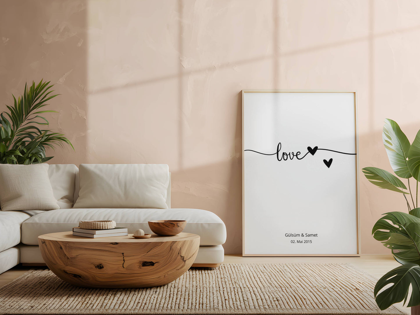 Love mit Herzen mit Namen und Datum in Schwarz